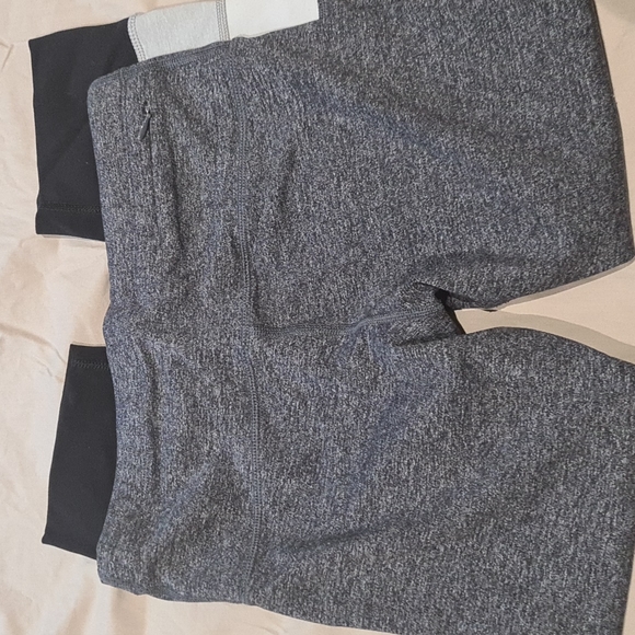 Lorna jane 7/8 length running tights - Picture 3 of 3